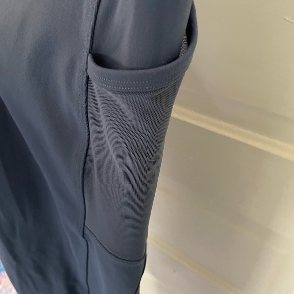 PINK Victoria’s Secret Leggings - Picture 3 of 4